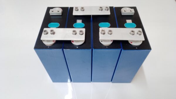 Celda Prismática LiFePO4 3.2V 304Ah